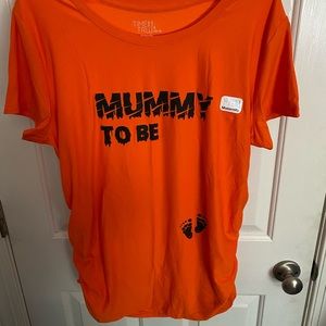 Time and Tru Womens Maternity Shirt Halloween Mummy To Be Size LRG Footprint NWT
